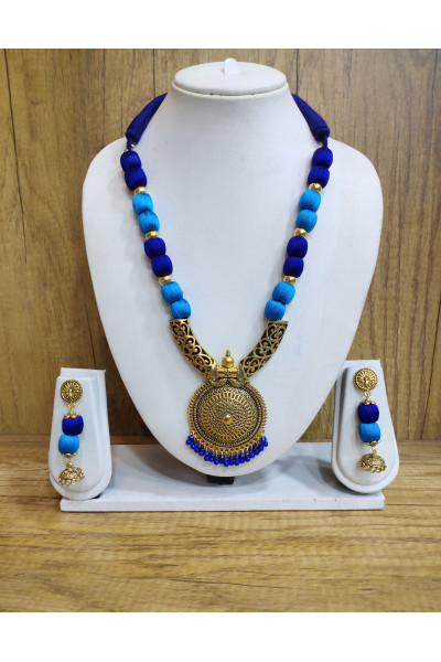 Golden Oxidize Charms And Silk Balls Combine Handmade Jewellery (JN21J12)